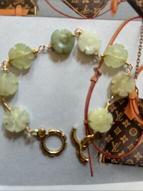 Gold-plated  Bracelet with Pale Green Carved Flower jade Stones
